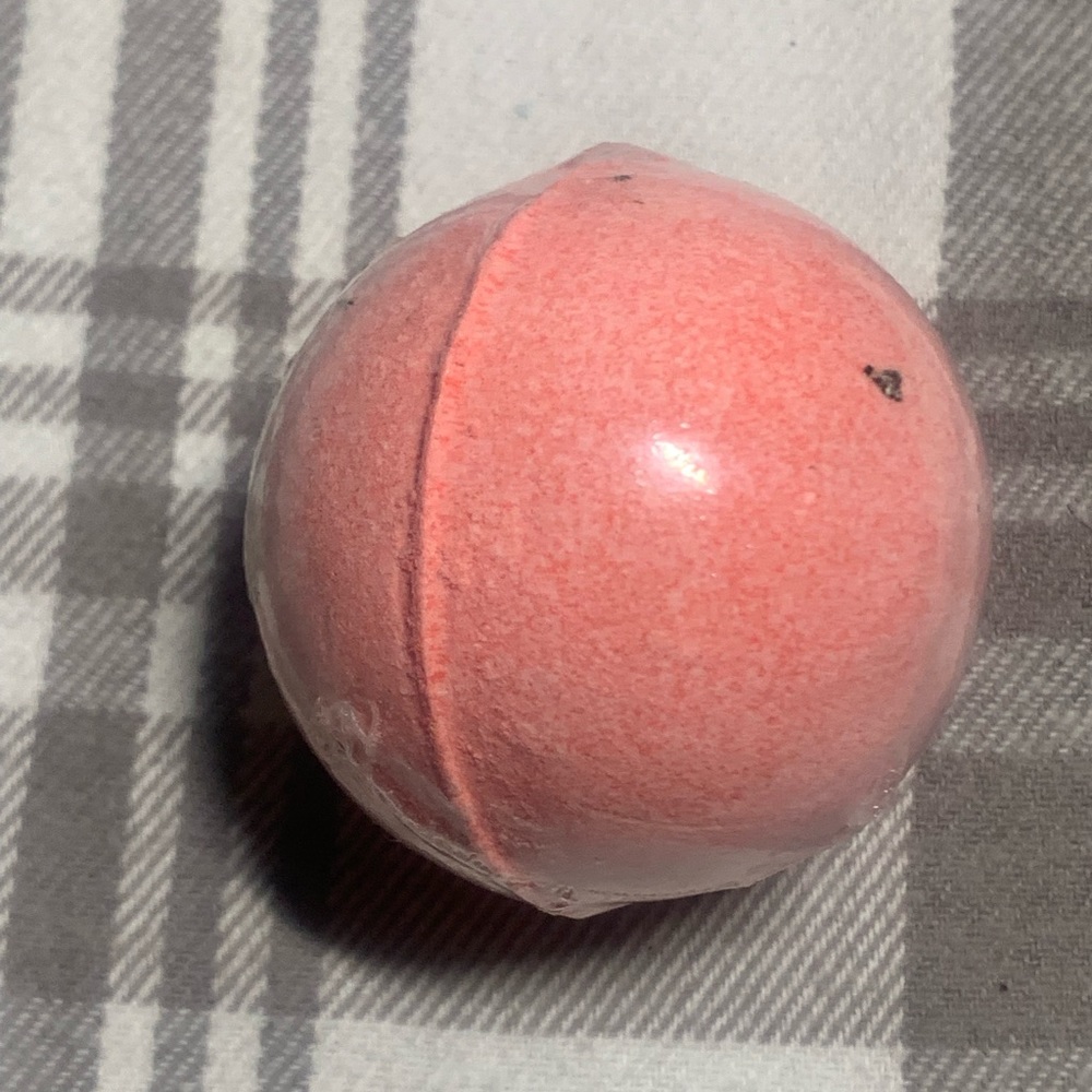 Naturally Vain Bath Bombs - Picture 8 of 15